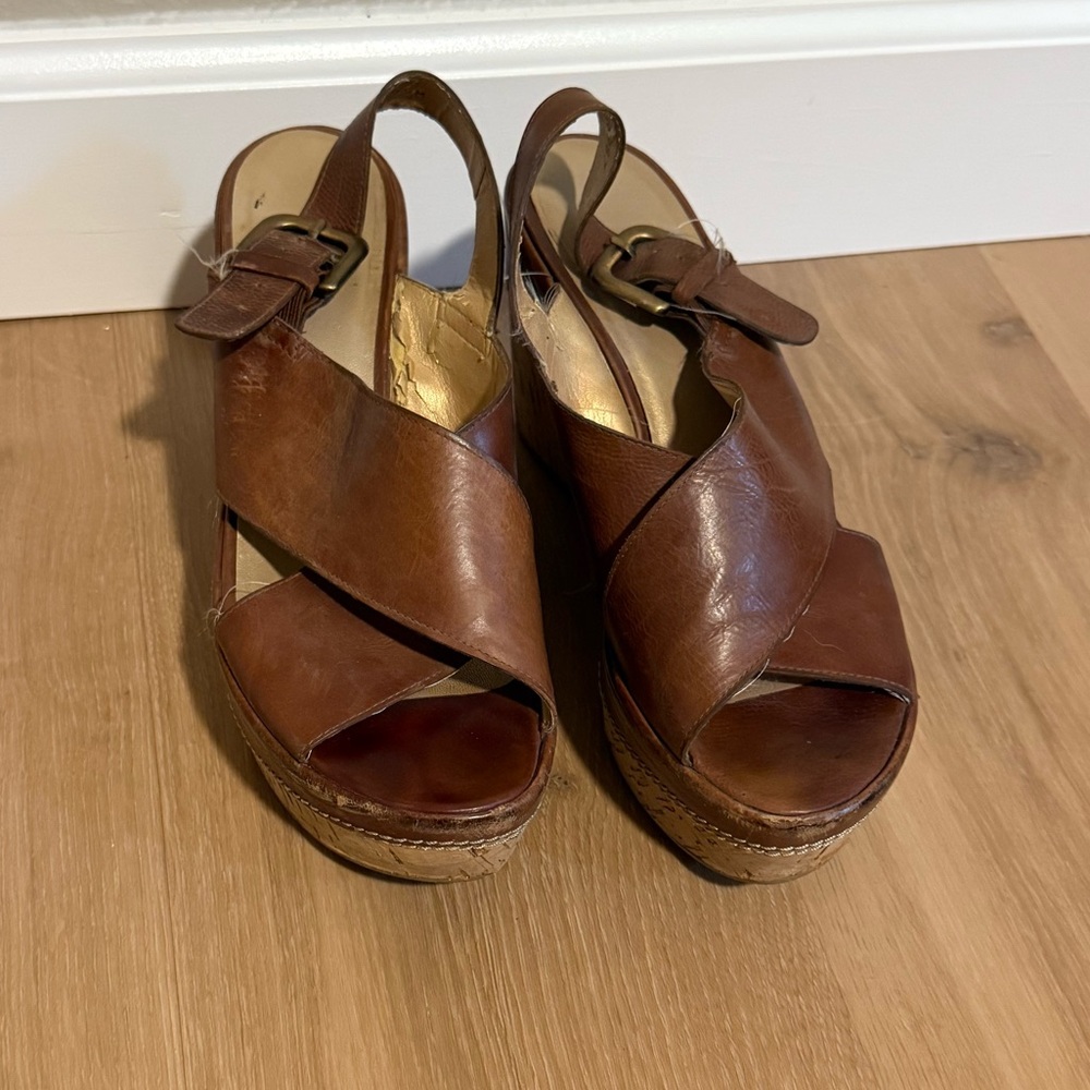Stuart Weitzman Brown Wedge Classic Leather Design